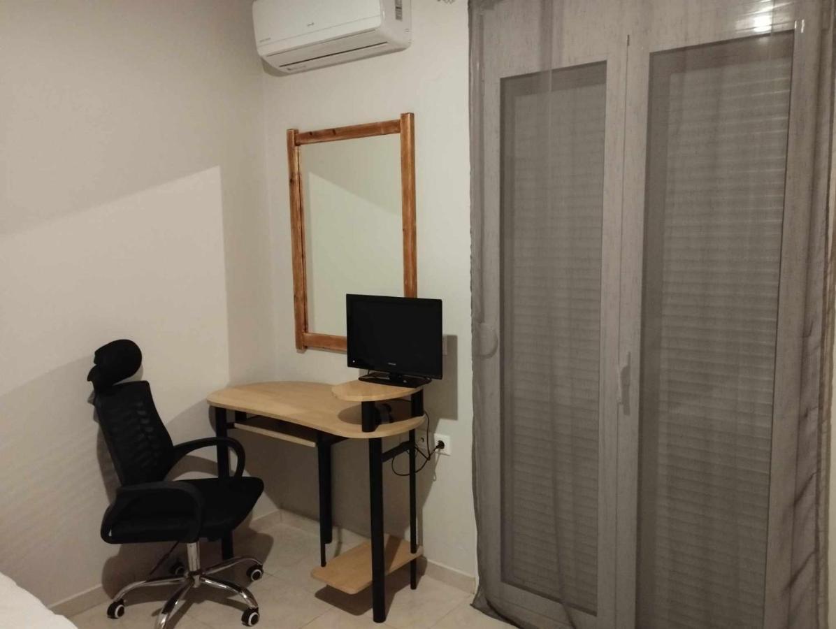 Istamos Apartment Stamni Exteriör bild